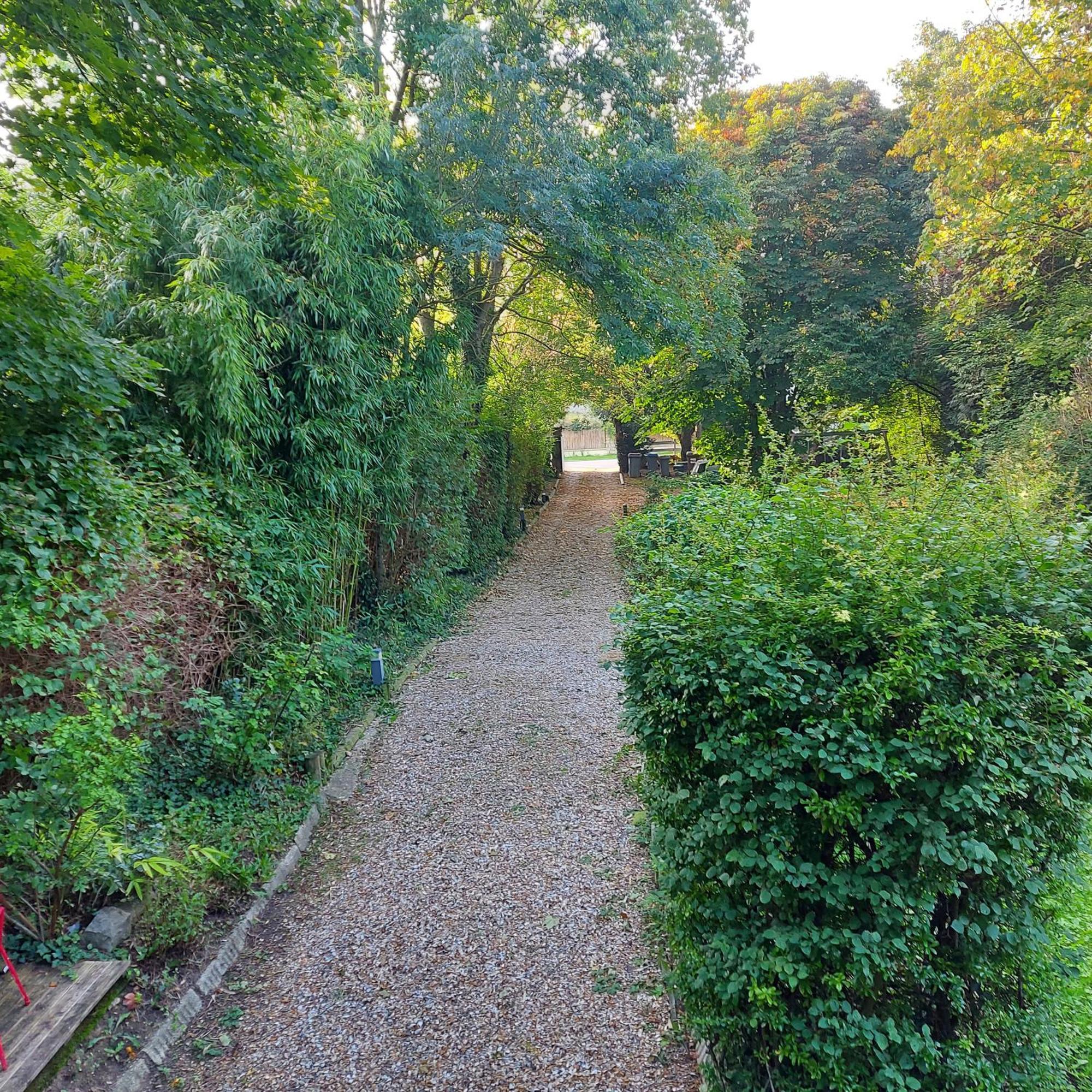 Les Seringats Poissy Exterior foto